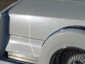 réaliser une peinture à paillettes