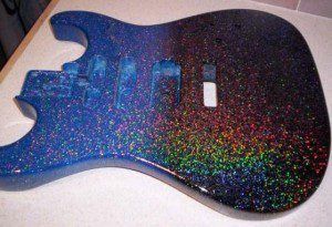 réaliser une peinture à paillettes