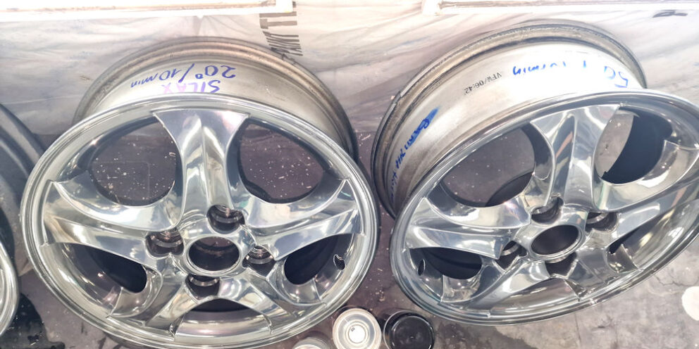 Peindre les jantes en chrome avec la peinture NeoChrome