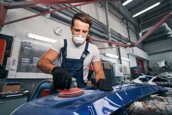 Choisir la meilleure peinture de carrosserie pour vos projets automobiles