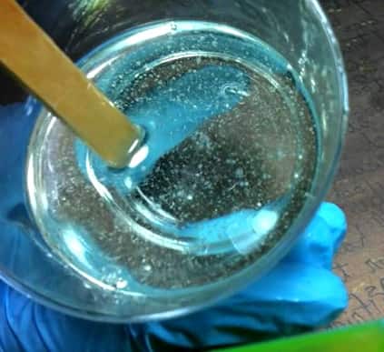 Comment doser le pigment phosphorescent avec la résine epoxy ?